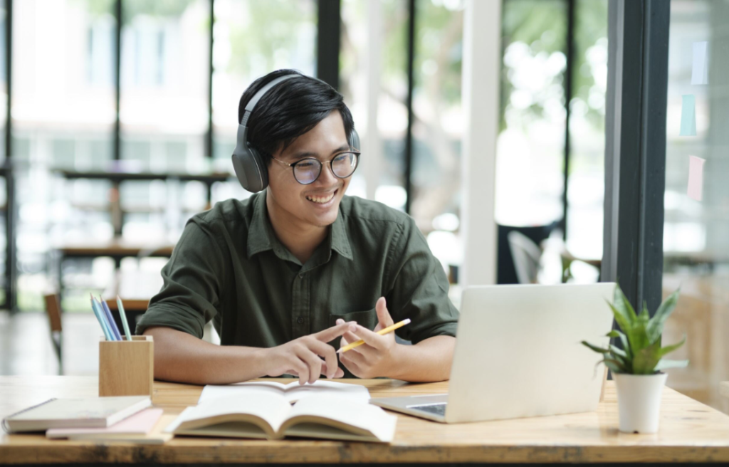 cursos francés online empresas FUNDAE